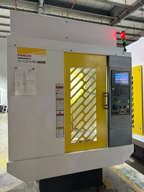 FANUC ROBODRILL α-D21MiB Plus — Machine front view