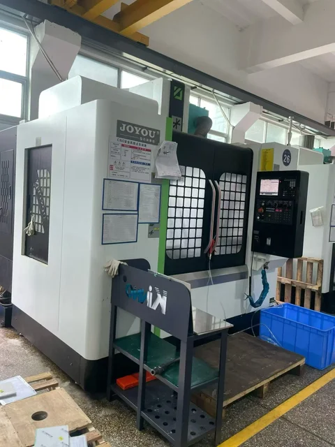 JOYOU machine with closed doors