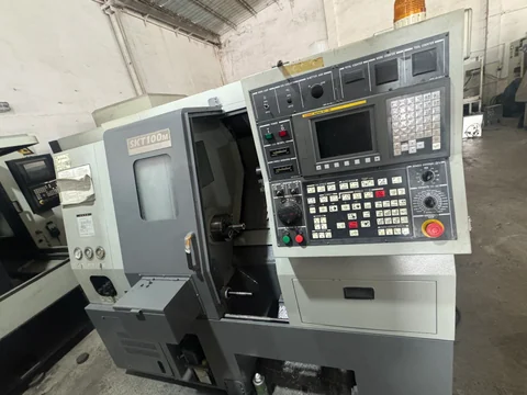 KIA SKT100M — Machine front view