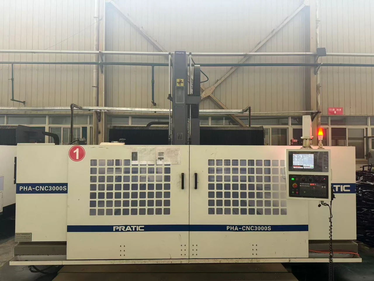 PRATIC PHA-CNC3000S — Machine front view