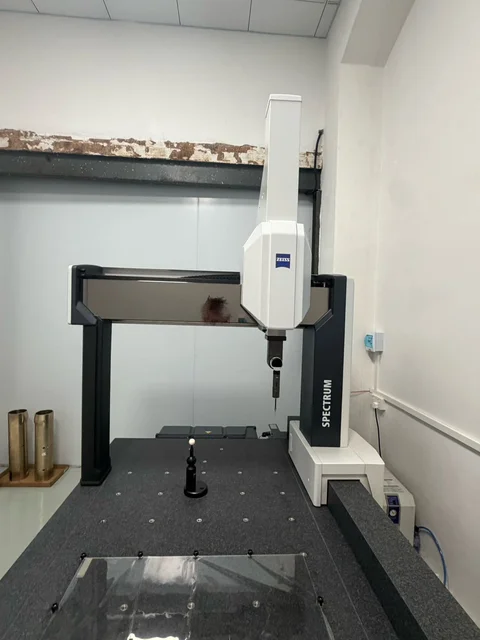 ZEISS SPECTRUM front view and granite table